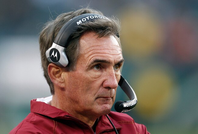 PHILADELPHIA, PA - JANUARY 01:  Head coach Mike Shanahan of the Washington Redskins watches from the sidelines against the Philadelphia Eagles at Lincoln Financial Field on January 1, 2012 in Philadelphia, Pennsylvania.  (Photo by Rob Carr/Getty Images)