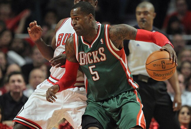CHICAGO, IL - JANUARY 27:  Stephen Jackson #5 of the Milwaukee Bucks moves against Ronnie Brewer #11 of the Chicago Bulls at the United Center on January 27, 2012 in Chicago, Illinois. The Bulls defeated the Bucks 107-100. NOTE TO USER: User expressly acknowledges and agrees that, by downloading and or using this photograph, User is consenting to the terms and conditions of the Getty Images License Agreement.  (Photo by Jonathan Daniel/Getty Images)