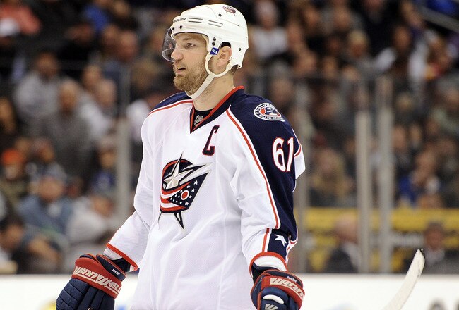 LOS ANGELES, CA - FEBRUARY 01:  Rick Nash #61 of the Columbus Blue Jackets waits for a faceoff during the game against the Los Angeles Kings at Staples Center on February 1, 2012 in Los Angeles, California.  (Photo by Harry How/Getty Images)