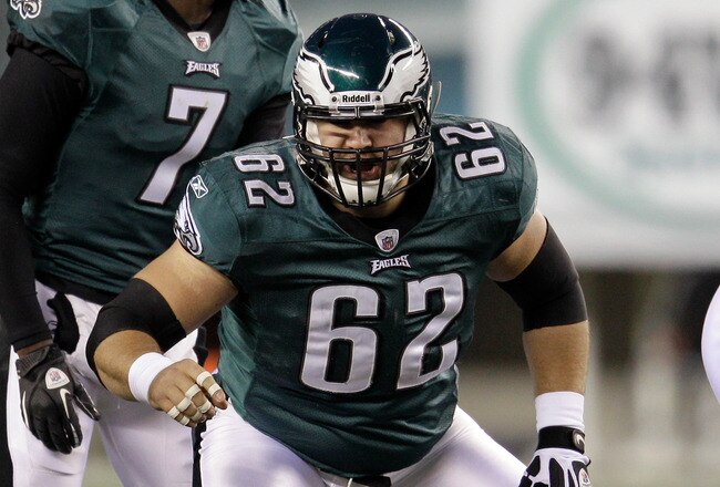PHILADELPHIA, PA - DECEMBER 18:  Jason Kelce #62 of the Philadelphia Eagles signals at the line of scrimmage against the New York Jets at Lincoln Financial Field on December 18, 2011 in Philadelphia, Pennsylvania.  (Photo by Rob Carr/Getty Images)