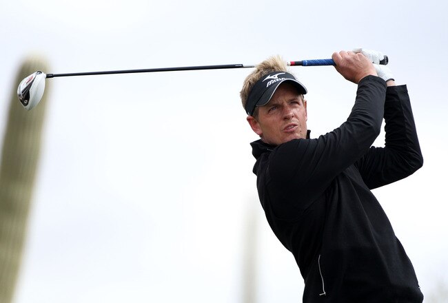 MARANA, AZ - FEBRUARY 27:  Luke Donald of England hits his tee shot on the second hole during the final round of the Accenture Match Play Championship at the Ritz-Carlton Golf Club on February 27, 2011 in Marana, Arizona.  (Photo by Andy Lyons/Getty Images)