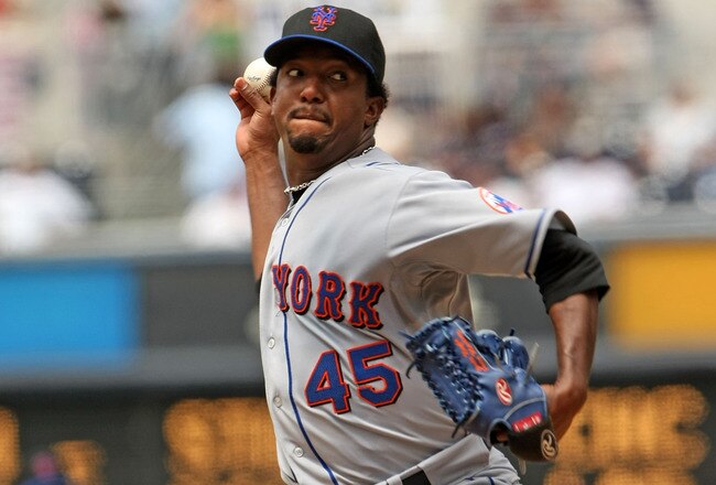 SAN DIEGO - JUNE 08:  Pitcher Pedro Martinez #45 of the New York Mets throws a pitch against the San Diego Padres at Petco Park June 8, 2008 in San Diego, California. The Padres won 8-6. (Photo by Stephen Dunn/Getty Images)