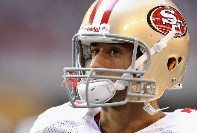 GLENDALE, AZ - DECEMBER 11:  Quarterback Colin Kaepernick #7 of the San Francisco 49ers during the NFL game against the Arizona Cardinals at the University of Phoenix Stadium on December 11, 2011 in Glendale, Arizona. The Cardinals defeated the 49ers 21-19.  (Photo by Christian Petersen/Getty Images)