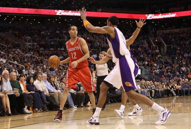 PHOENIX, AZ - FEBRUARY 09:  Kevin Martin #12 of the Houston Rockets looks to pass against the Phoenix Suns during the NBA game at US Airways Center on February 9, 2012 in Phoenix, Arizona. The Rockets defeated the Suns 96-89. NOTE TO USER: User expressly acknowledges and agrees that, by downloading and or using this photograph, User is consenting to the terms and conditions of the Getty Images License Agreement.  (Photo by Christian Petersen/Getty Images)