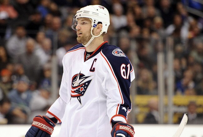 LOS ANGELES, CA - FEBRUARY 01:  Rick Nash #61 of the Columbus Blue Jackets waits for a faceoff during the game against the Los Angeles Kings at Staples Center on February 1, 2012 in Los Angeles, California.  (Photo by Harry How/Getty Images)