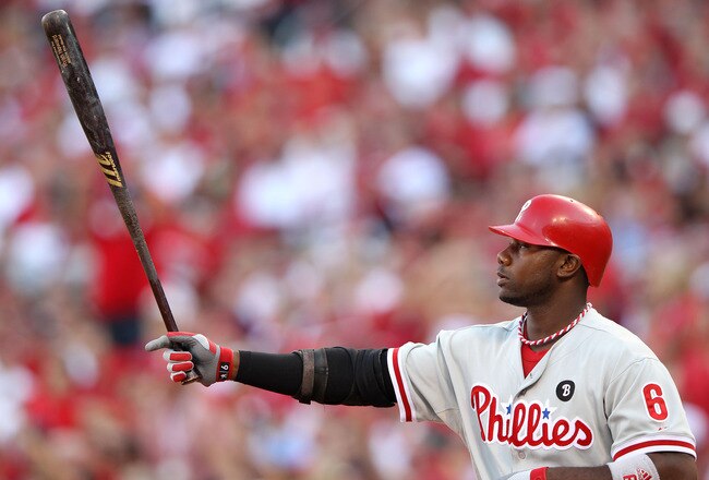 ST LOUIS, MO - OCTOBER 04:  Ryan Howard #6 of the Philadelphia Phillies takes an at-bat against the St. Louis Cardinals during Game Three of the National League Division Series at Busch Stadium on October 4, 2011 in St Louis, Missouri.  (Photo by Jamie Squire/Getty Images)