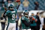 PHILADELPHIA, PA - DECEMBER 18:  Vince Young #9 and  Michael Vick #7 of the Philadelphia Eagles warm up before the start the Eagles game against the New York Jets at Lincoln Financial Field on December 18, 2011 in Philadelphia, Pennsylvania.  (Photo by Rob Carr/Getty Images)