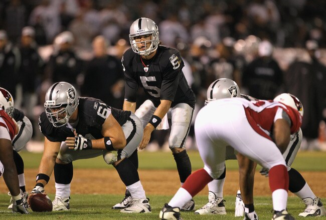OAKLAND, CA - AUGUST 11:  Trent Edwards #5 of the Oakland Raiders in action against the Arizona Cardinals at O.co Coliseum on August 11, 2011 in Oakland, California.  (Photo by Ezra Shaw/Getty Images)