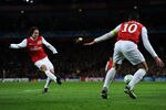 LONDON, ENGLAND - MARCH 06: Tomas Rosicky of Arsenal scores their second goal during the UEFA Champions League Round of 16 second leg match between Arsenal and AC Milan at Emirates Stadium on March 6, 2012 in London, England.  (Photo by Laurence Griffiths/Getty Images)