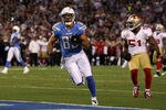 SAN DIEGO, CA - DECEMBER 16:  Wide receiver Vincent Jackson #83 of the San Diego Chargers scores a touchdown on an 11-yard pass in the second quarter against the San Francisco 49ers at Qualcomm Stadium on December 16, 2010 in San Diego, California.  (Photo by Donald Miralle/Getty Images)