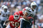 SAN DIEGO, CA - SEPTEMBER 25:  Wide Receiver Vincent Jackson #83 of the San Diego Chargers runs after the catch against the Kansas City Chiefs during their NFL Game on September 25, 2011 at Qualcomm Stadium in San DIego, California. (Photo by Donald Miralle/Getty Images)