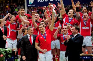 CARDIFF, WALES - MARCH 17:  Wales captain Sam Warburton lifts the Six Nations trophy after his team win the match and the Grand Slam during the RBS Six Nations Championship match between Wales and France at the Millennium Stadium on March 17, 2012 in Cardiff, Wales.  (Photo by Stu Forster/Getty Images)