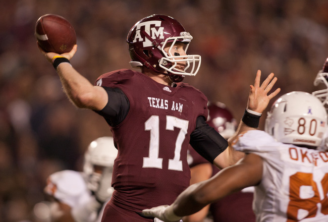 COLLEGE STATION, TX - NOVEMBER 24:  Ryan Tannehill #17 of the Texas A&M Aggies throws a pass against the Texas Longhorns in the second half of a game at Kyle Field on November 24, 2011 in College Station, Texas. (Photo by Darren Carroll/Getty Images)
