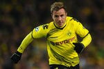 LONDON, ENGLAND - NOVEMBER 23:  Mario Gotze of Dortmund runs with ball during the UEFA Champions League Group F match between Arsenal FC and Borussia Dortmund  at Emirates Stadium on November 23, 2011 in London, England.  (Photo by Mike Hewitt/Getty Images)