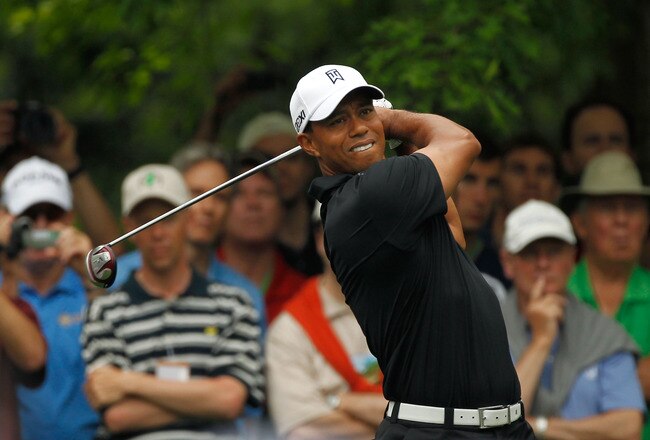 AUGUSTA, GA - APRIL 03:  Tiger Woods hits a tee shot during a practice round prior to the start of the 2012 Masters Tournament at Augusta National Golf Club on April 3, 2012 in Augusta, Georgia.  (Photo by Streeter Lecka/Getty Images)