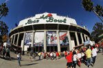 PASADENA, CA - JANUARY 02:  Fans stand outside the before the 98th Rose Bowl Game between the Oregon Ducks and the Wisconsin Badgers on January 2, 2012 in Pasadena, California.  (Photo by Stephen Dunn/Getty Images)