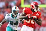 KANSAS CITY, MO - NOVEMBER 06:  Dwayne Bowe #82 of the Kansas City Chiefs makes a catch during the game against the Miami Dolphins on November 6, 2011 at Arrowhead Stadium in Kansas City, Missouri.  (Photo by Jamie Squire/Getty Images)