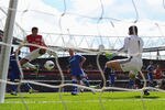 LONDON, ENGLAND - APRIL 21:  Robin van Persie of Arsenal misses a chance at goal against Petr Cech of Chelsea during the Barclays Premier League match between Arsenal and Chelsea at Emirates Stadium on April 21, 2012 in London, England.  (Photo by Mike Hewitt/Getty Images)