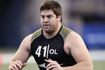 INDIANAPOLIS, IN - FEBRUARY 25: Offensive lineman Riley Reiff of Iowa participates in a drill during the 2012 NFL Combine at Lucas Oil Stadium on February 25, 2012 in Indianapolis, Indiana. (Photo by Joe Robbins/Getty Images)