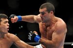 LOS ANGELES, CA - OCTOBER 24:  UFC Light Heavyweight Champion Lyoto Machida (R) battles with UFC Light Heavyweight challenger Mauricio Rua (L) during their title fight at UFC 104 at Staples Center on October 24, 2009 in Los Angeles, California.  (Photo by Jon Kopaloff/Getty Images)