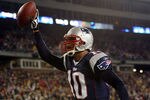 FOXBORO, MA - NOVEMBER 13:  Jabar Gaffney #10 of the New England Patriots celebrates his touchdown catch in the final seconds of the first half against the New York Jets on November 13, 2008 at Gillette Stadium in Foxboro, Massachusetts.  (Photo by Elsa/Getty Images)