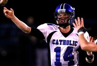 Blue Chip QB Trying to Out-Recruit Urban Meyer 