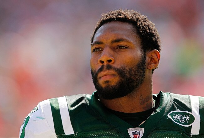 MIAMI GARDENS, FL - JANUARY 01:   Antonio Cromartie #31 of the New York Jets looks on during a game against the Miami Dolphins at Sun Life Stadium on January 1, 2012 in Miami Gardens, Florida.  (Photo by Mike Ehrmann/Getty Images)
