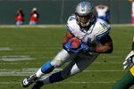 GREEN BAY, WI - OCTOBER 03: Jahvid Best #44 of the Detroit Lions runs against the Green Bay Packers at Lambeau Field on October 3, 2010 in Green Bay, Wisconsin. The Packers defeated the Lions 28-26. (Photo by Jonathan Daniel/Getty Images)