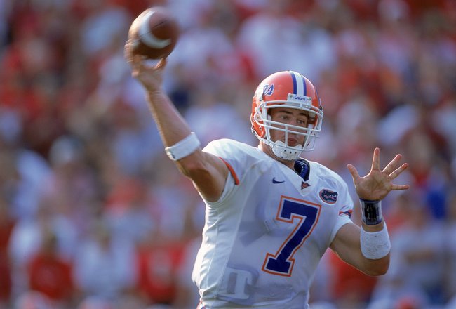 28 Oct 2000: Quarterback Jesse Palmer #7 of the Florida Gators passes the ball during the game against the Georgia Bulldogs at Alltel Stadium in Jacksonville, Florida. The Gators defeated the Bulldogs 34-23.Mandatory Credit: Andy Lyons  /Allsport
