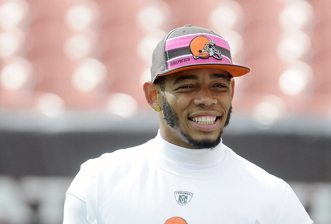CLEVELAND, OH - OCTOBER 2:  Cornerback Joe Haden #23 of the Cleveland Browns warms up wearing pink for breast cancer awareness prior to the game against the Tennessee Titans at Browns Stadium on October 2, 2011 in Cleveland, Ohio. (Photo by Jason Miller/Getty Images)