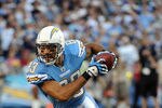 SAN DIEGO, CA - NOVEMBER 27:  Vincent Jackson #83 of the San Diego Chargers runs after a catch against the Denver Broncos at Qualcomm Stadium on November 27, 2011 in San Diego, California.  (Photo by Harry How/Getty Images)