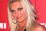 Brooke-hogan-red-background_crop_150x100