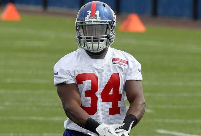 EAST RUTHERFORD, NJ - MAY 11:  David Wilson #34 of the New York Giants work out during Giants minicamp at Timex Performance Center on May 11, 2012 in East Rutherford, New Jersey.  (Photo by Jim McIsaac/Getty Images)