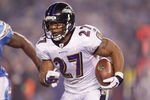 SAN DIEGO, CA - DECEMBER 18:  Ray Rice #27 of the Baltimore Ravens runs the ball against the San Diego Chargers at Qualcomm Stadium on December 18, 2011 in San Diego, California.  (Photo by Jeff Gross/Getty Images)