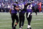 BALTIMORE, MD - JANUARY 15:  Ray Lewis #52 and  Jimmy Smith #22 help Ed Reed #20 of the Baltimore Ravens off the field late in the fourth quarter of the Ravens 20-13 win over the Houston Texans during the AFC Divisional playoff game at M&T Bank Stadium on January 15, 2012 in Baltimore, Maryland.  (Photo by Rob Carr/Getty Images)