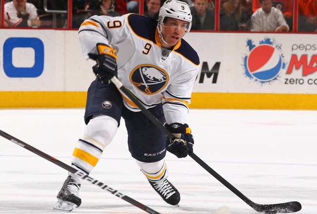 PHILADELPHIA, PA - FEBRUARY 16: Derek Roy #9 of the Buffalo Sabres  in action against the Philadelphia Flyers during their game on February 16, 2012 at The Wells Fargo Center in Philadelphia, Pennsylvania.  (Photo by Al Bello/Getty Images)