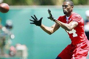 Randy-moss-tx1_crop_310x205