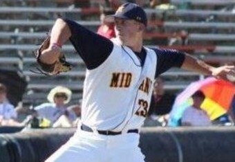 Image of Blue Jays Sign Matt Smoral