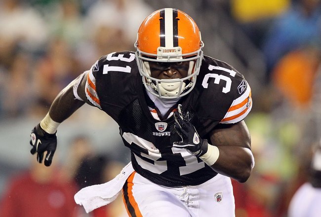PHILADELPHIA, PA - AUGUST 25:  Montario Hardesty #31 of the Cleveland Browns in action against the Philadelphia Eagles during their pre season game on August 25, 2011 at Lincoln Financial Field in Philadelphia, Pennsylvania.  (Photo by Jim McIsaac/Getty Images)