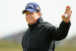 SANDWICH, ENGLAND - JULY 17:  Tom Watson of the United States reacts to the crowd on the 9th hole during the final round of The 140th Open Championship at Royal St George's on July 17, 2011 in Sandwich, England.  (Photo by Scott Halleran/Getty Images)