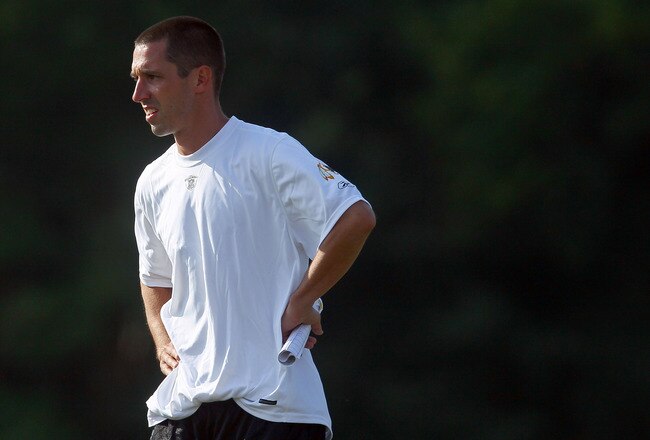 ASHBURN, VA - JULY 30:  Offensive coordinator Kyle Shanahan of the Washington Redskins watches drills during the second day of training camp July 30, 2010 in Ashburn, Virginia.  (Photo by Win McNamee/Getty Images)