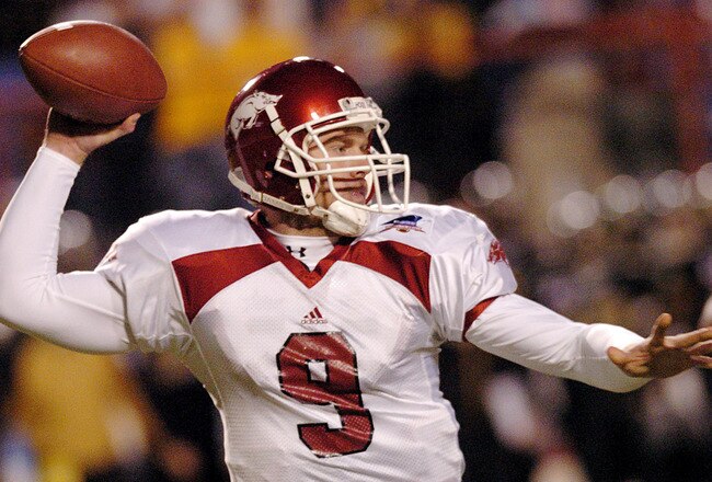 SHREVEPORT, LA - DECEMBER 31:  Quarterback Matt Jones #9 of the Arkansas Razorbacks throws a pass against the Missouri Tigers during the MainStay Independence Bowl on December 31, 2003 at the Independence Stadium in Shreveport, Louisiana.  (Photo by Chris Graythen/Getty Images)