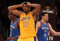 Should the Lakers Get Rid of Bynum?