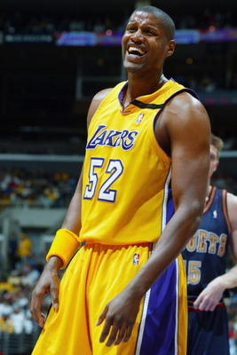 kobe getting punched