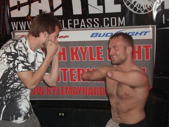 Kyle-maynard-4-25_display_image