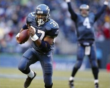 Shaun_alexander_trent_dilfer_display_image