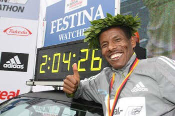 Podiosdehonorhailegebrselassie04_display_image
