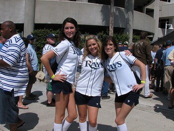 Raysgirls2_display_image