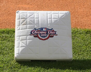 Openingdayfirstbase_display_image