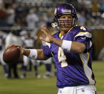 Brett_favre_vikings_tom_olmscheid_display_image